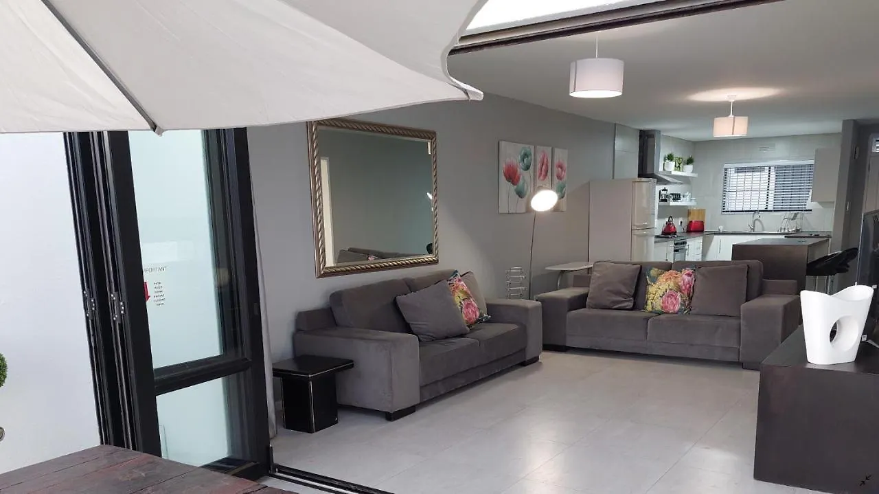 Cap Du Mont Apartment Bloubergstrand